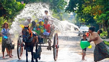 myanmar_traditional_thingyan