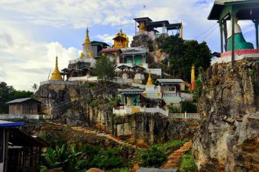Loikaw Pagodas - Copywrite Alex Shaw (3)